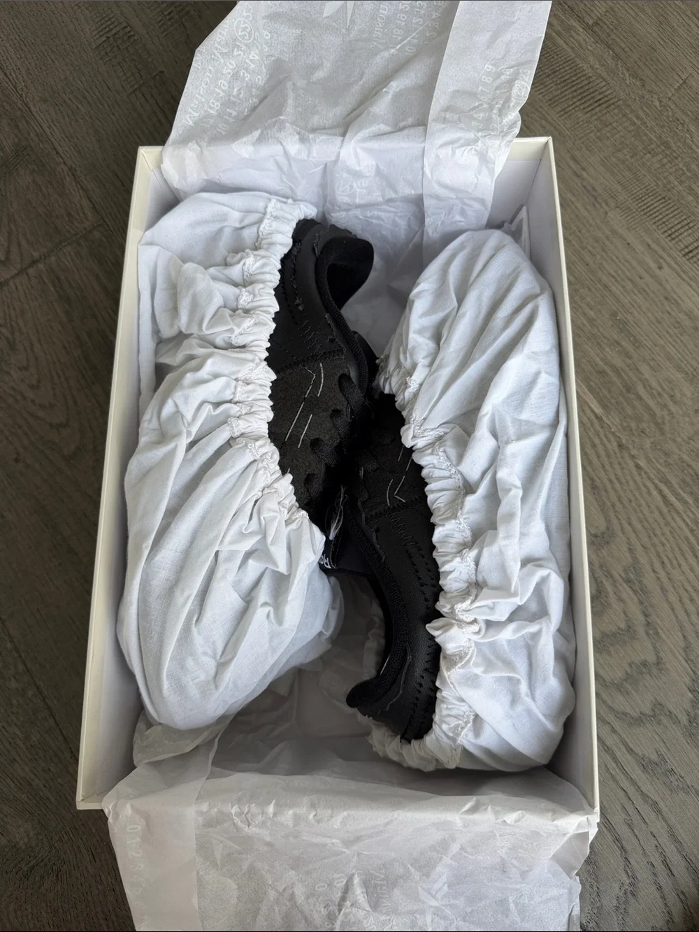 Maison Margiela x Reebok Men's Black Low-Top Sneakers